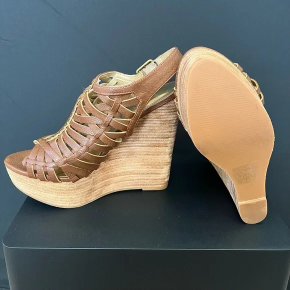 BAKERS “Rylan” Platform Sandal - Picture 2 of 6